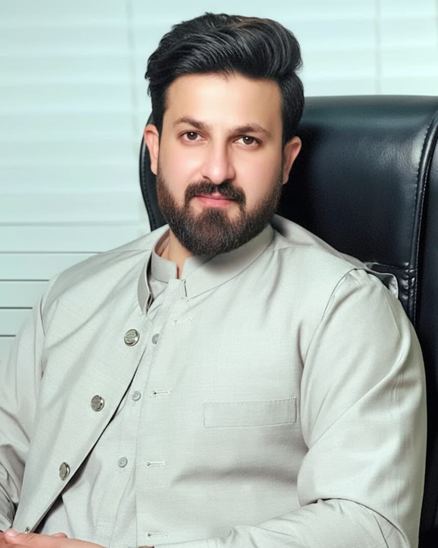 Syed Ghayoor, founder and design lead of Dexignify.